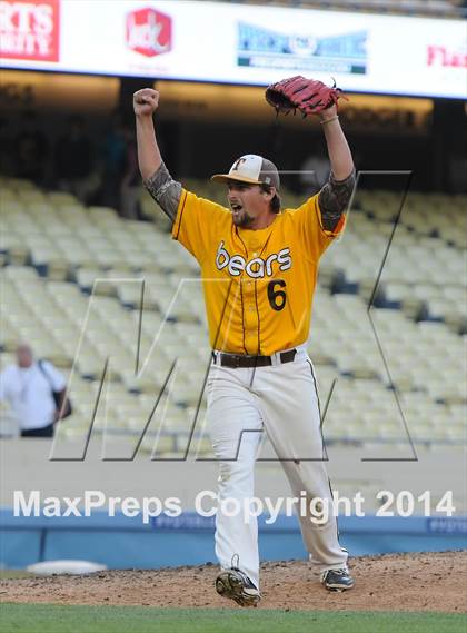 Thumbnail 1 in Temecula Valley vs. Aliso Niguel (CIF-SS D2 Final) photogallery.