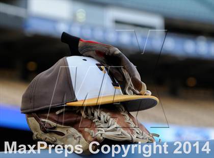 Thumbnail 2 in Temecula Valley vs. Aliso Niguel (CIF-SS D2 Final) photogallery.