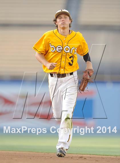 Thumbnail 2 in Temecula Valley vs. Aliso Niguel (CIF-SS D2 Final) photogallery.