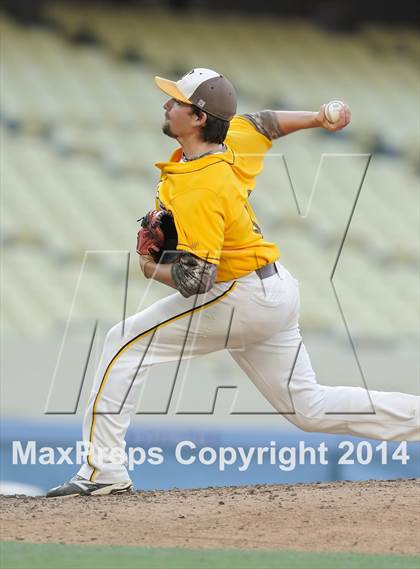 Thumbnail 2 in Temecula Valley vs. Aliso Niguel (CIF-SS D2 Final) photogallery.