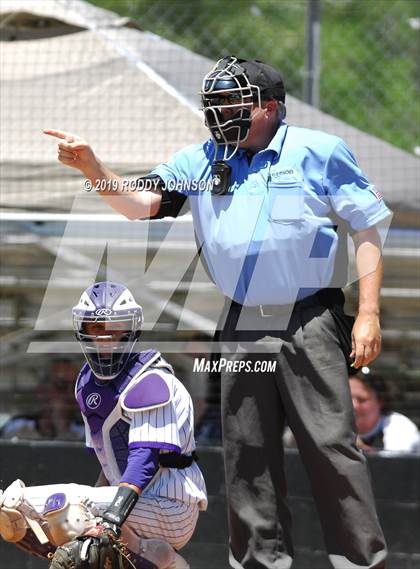 Thumbnail 2 in South Beauregard vs. Kaplan (LHSAA 3A Round 2 Playoff) photogallery.