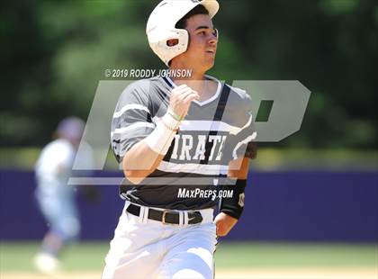Thumbnail 3 in South Beauregard vs. Kaplan (LHSAA 3A Round 2 Playoff) photogallery.