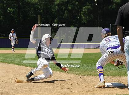 Thumbnail 1 in South Beauregard vs. Kaplan (LHSAA 3A Round 2 Playoff) photogallery.