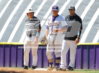 Thumbnail 3 in South Beauregard vs. Kaplan (LHSAA 3A Round 2 Playoff) photogallery.