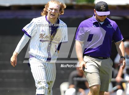 Thumbnail 2 in South Beauregard vs. Kaplan (LHSAA 3A Round 2 Playoff) photogallery.