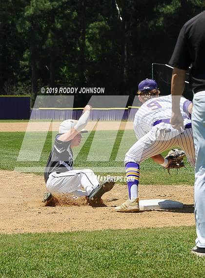 Thumbnail 3 in South Beauregard vs. Kaplan (LHSAA 3A Round 2 Playoff) photogallery.