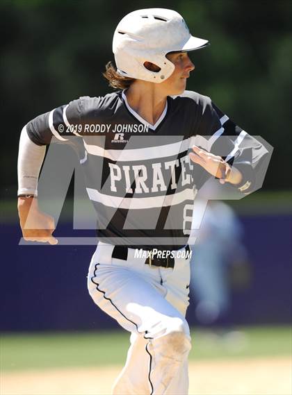 Thumbnail 1 in South Beauregard vs. Kaplan (LHSAA 3A Round 2 Playoff) photogallery.