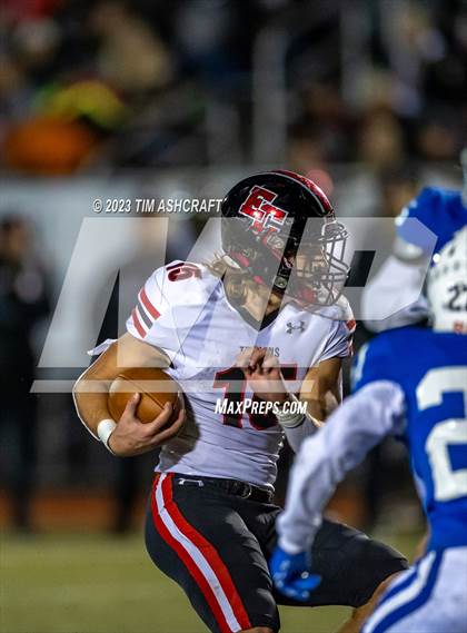 Thumbnail 1 in East Central @ Evansville Memorial (IHSAA 4A Regional Final) photogallery.