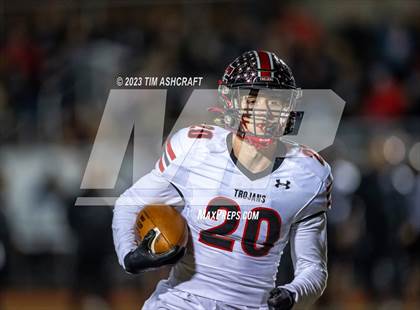 Thumbnail 3 in East Central @ Evansville Memorial (IHSAA 4A Regional Final) photogallery.