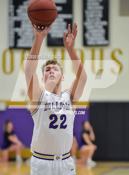 Thumbnail 3 in Desert Ridge vs Queen Creek photogallery.