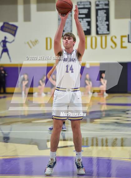 Thumbnail 3 in Desert Ridge vs Queen Creek photogallery.