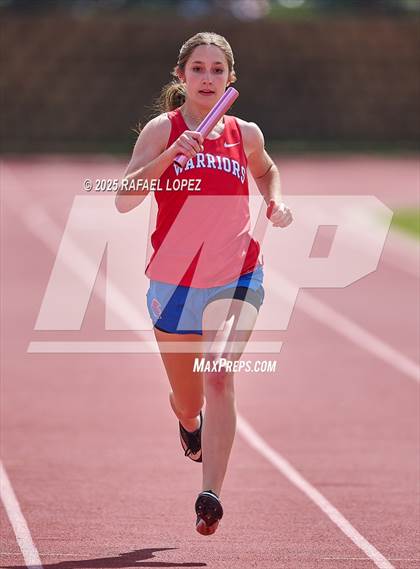 Thumbnail 2 in Rosehill Eagle Relays (4x200M) photogallery.