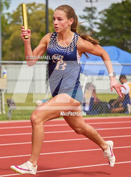 Thumbnail 2 in Rosehill Eagle Relays (4x200M) photogallery.