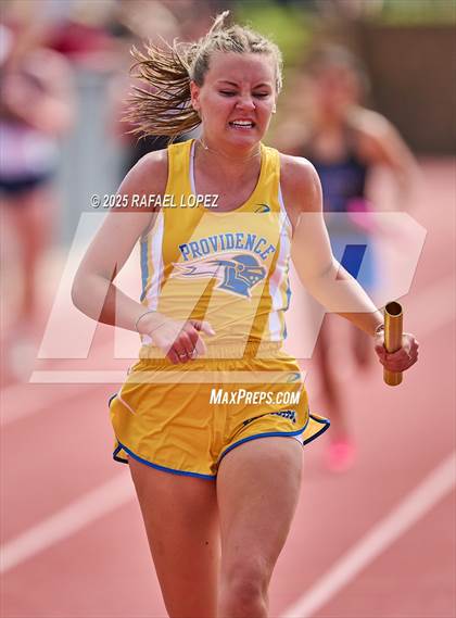 Thumbnail 1 in Rosehill Eagle Relays (4x200M) photogallery.