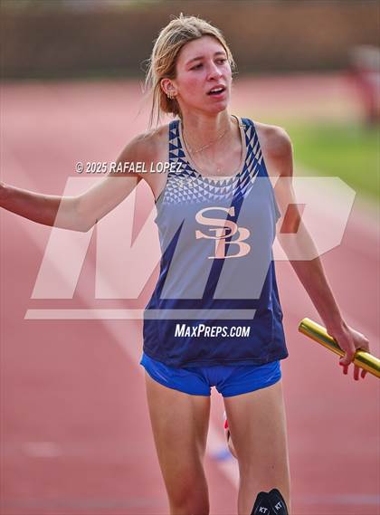Thumbnail 3 in Rosehill Eagle Relays (4x200M) photogallery.