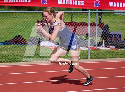 Thumbnail 1 in Rosehill Eagle Relays (4x200M) photogallery.
