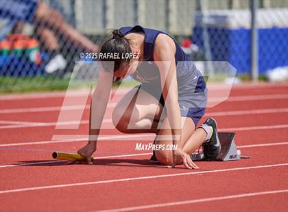 Thumbnail 3 in Rosehill Eagle Relays (4x200M) photogallery.