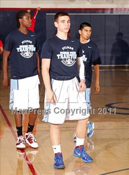 Thumbnail 1 in Sylmar vs. Hollywood (Bell-Jeff Holiday Classic) photogallery.