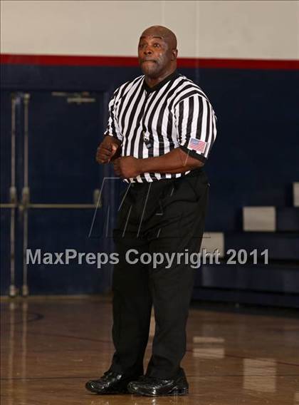 Thumbnail 3 in Sylmar vs. Hollywood (Bell-Jeff Holiday Classic) photogallery.