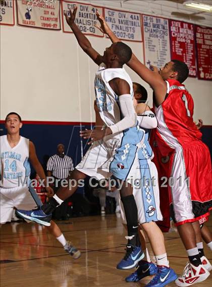 Thumbnail 1 in Sylmar vs. Hollywood (Bell-Jeff Holiday Classic) photogallery.