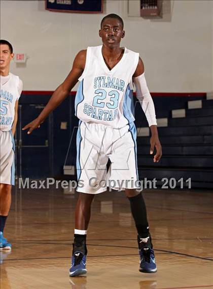 Thumbnail 1 in Sylmar vs. Hollywood (Bell-Jeff Holiday Classic) photogallery.