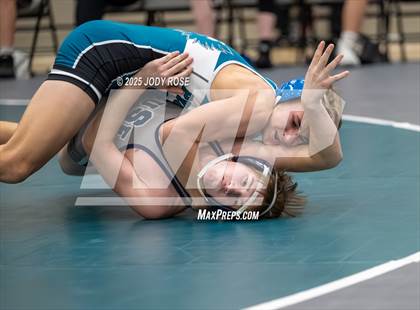 Thumbnail 3 in Farmington vs Syracuse photogallery.