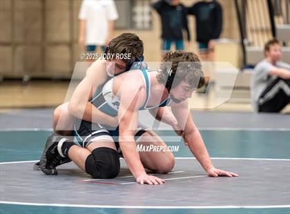 Thumbnail 3 in Farmington vs Syracuse photogallery.