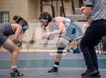 Thumbnail 2 in Farmington vs Syracuse photogallery.
