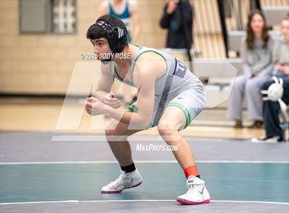 Thumbnail 2 in Farmington vs Syracuse photogallery.
