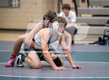 Thumbnail 1 in Farmington vs Syracuse photogallery.
