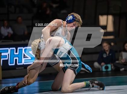 Thumbnail 1 in Farmington vs Syracuse photogallery.