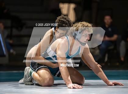 Thumbnail 2 in Farmington vs Syracuse photogallery.