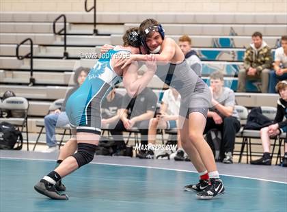 Thumbnail 1 in Farmington vs Syracuse photogallery.