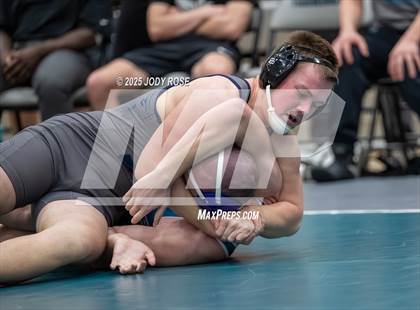 Thumbnail 1 in Farmington vs Syracuse photogallery.