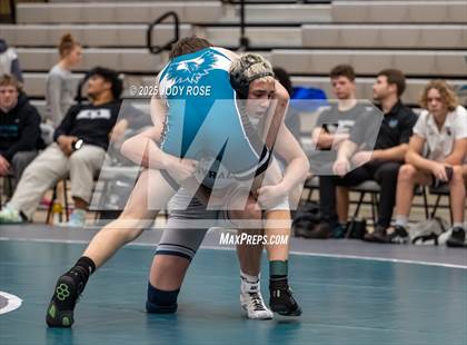 Thumbnail 3 in Farmington vs Syracuse photogallery.