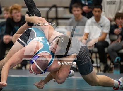 Thumbnail 3 in Farmington vs Syracuse photogallery.
