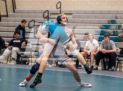 Thumbnail 2 in Farmington vs Syracuse photogallery.