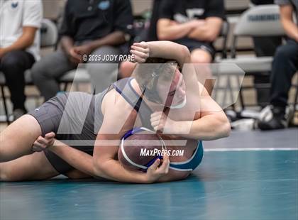 Thumbnail 3 in Farmington vs Syracuse photogallery.