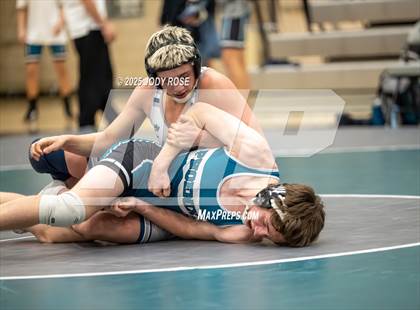 Thumbnail 3 in Farmington vs Syracuse photogallery.