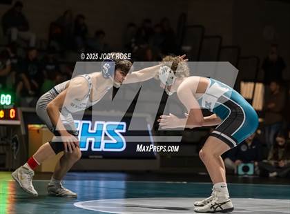 Thumbnail 2 in Farmington vs Syracuse photogallery.