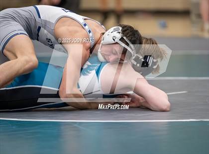 Thumbnail 2 in Farmington vs Syracuse photogallery.