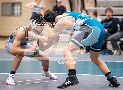 Thumbnail 1 in Farmington vs Syracuse photogallery.