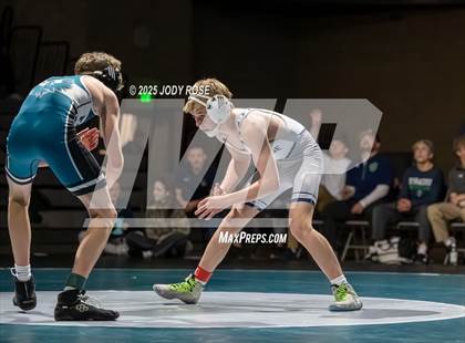 Thumbnail 3 in Farmington vs Syracuse photogallery.