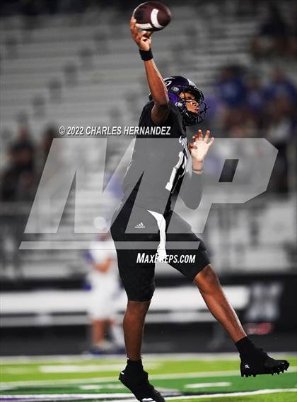 Thumbnail 2 in Nolan Catholic @ College Station photogallery.