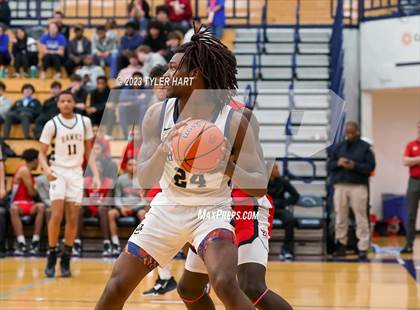 Thumbnail 2 in Pike vs. Decatur Central (IHSAA 4A Sectional 11 semi-final) photogallery.