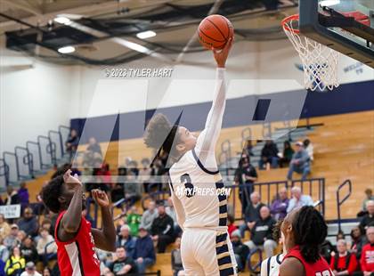 Thumbnail 1 in Pike vs. Decatur Central (IHSAA 4A Sectional 11 semi-final) photogallery.