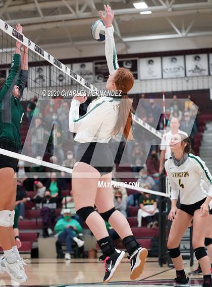 Thumbnail 1 in Lexington vs. Franklin (UIL 3A Bi-District Playoff) photogallery.