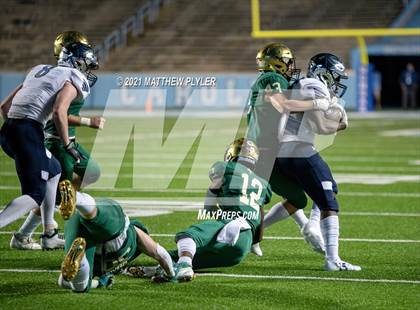 Thumbnail 1 in Cardinal Gibbons vs. Grimsley (1 of 2 - NCHSAA 4A Final - the Game) photogallery.