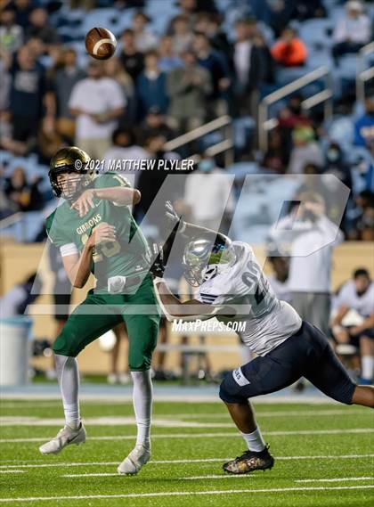 Thumbnail 2 in Cardinal Gibbons vs. Grimsley (1 of 2 - NCHSAA 4A Final - the Game) photogallery.