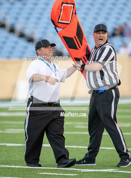 Thumbnail 2 in Cardinal Gibbons vs. Grimsley (1 of 2 - NCHSAA 4A Final - the Game) photogallery.